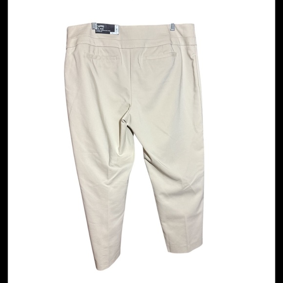 Apt. 9 Torie Capri Pants -
Cream - Size 16 - Picture 2 of 4